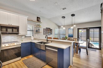 13005 Meadowbreeze Dr in Wellington, FL - Building Photo - Building Photo