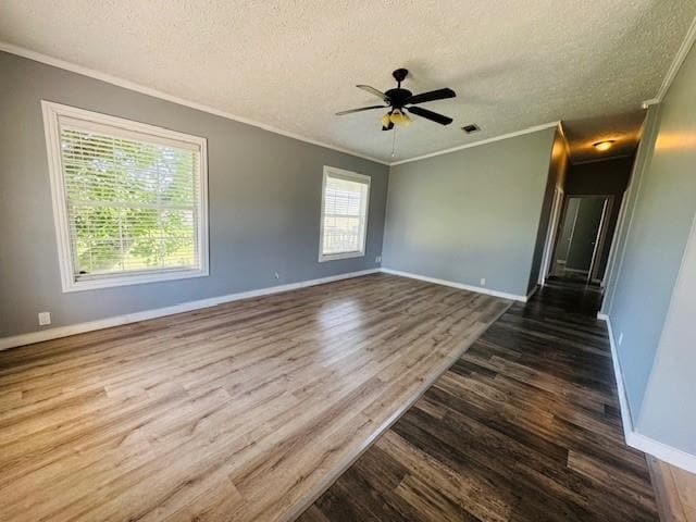 620 Blueberry Ln in Baytown, TX - Foto de edificio - Building Photo