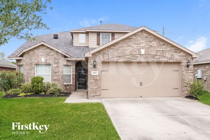 2027 Golden Topaz Dr in Rosharon, TX - Building Photo