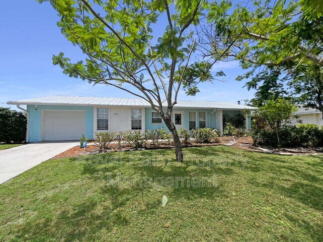 1303 SE 22nd Terrace in Cape Coral, FL - Building Photo - Building Photo