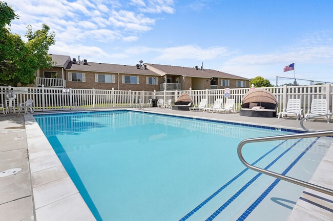 Lincoln Park Apartments