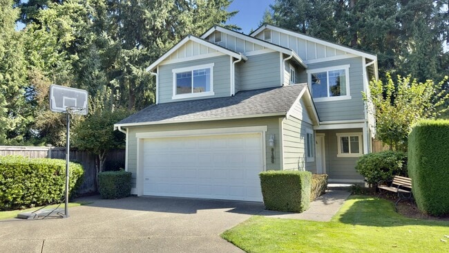 property at 8126 Kenton Ln SE