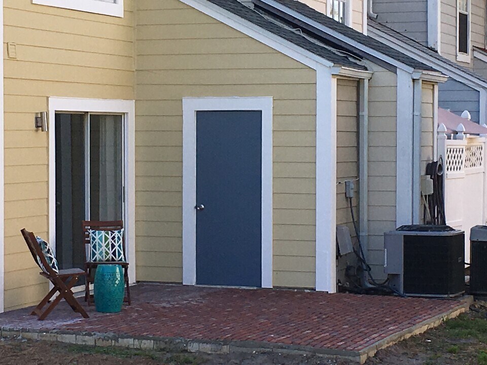 6660 121st Ave N in Largo, FL - Building Photo