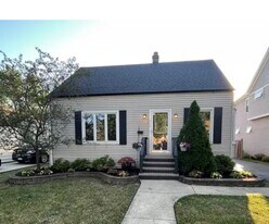 754 Spring Rd in Elmhurst, IL - Building Photo