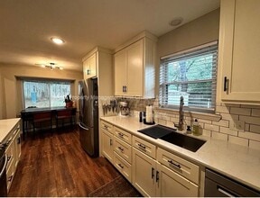 1739 Creek Ct in Fayetteville, AR - Building Photo - Building Photo