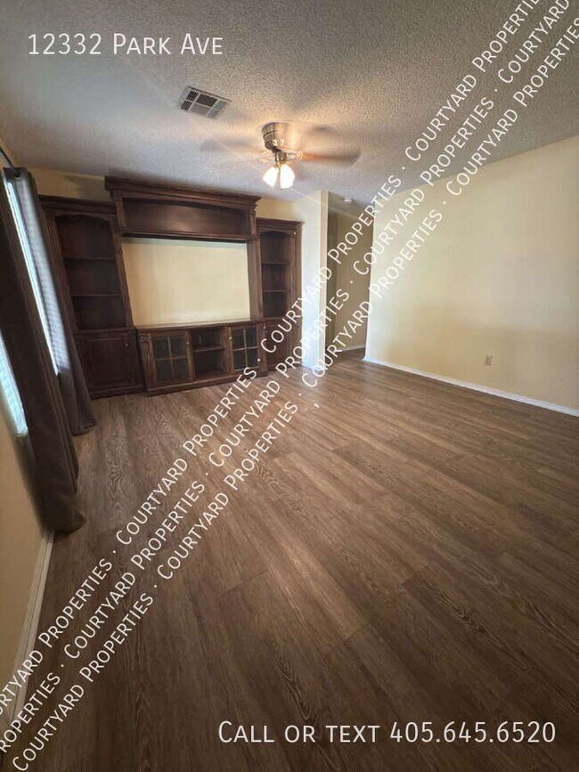 12332 Park Ave in Yukon, OK - Building Photo - Building Photo
