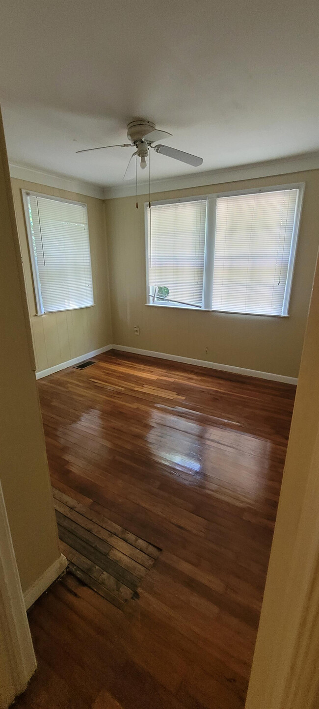421 E Ridgeway St in Jackson, MS - Building Photo - Building Photo