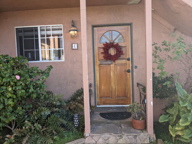 1800 Camino de la Costa, Unit C