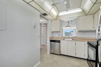 14307 Bedford Dr in Delray Beach, FL - Building Photo - Building Photo