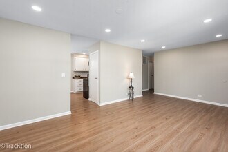 146 Mohawk Dr in Carol Stream, IL - Building Photo - Building Photo