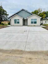 1520 N Madison Ave in Wichita, KS - Building Photo