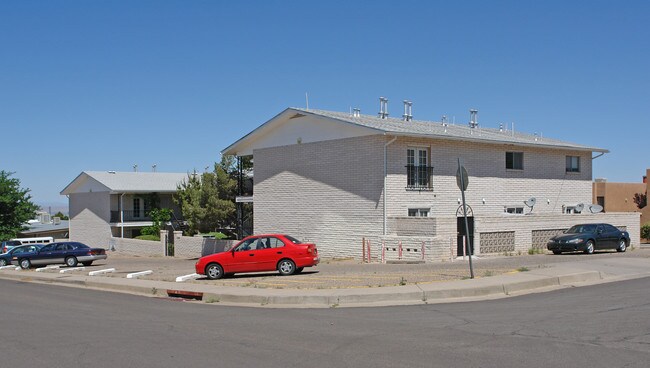 12221 Towner Ave NE in Albuquerque, NM - Building Photo - Building Photo