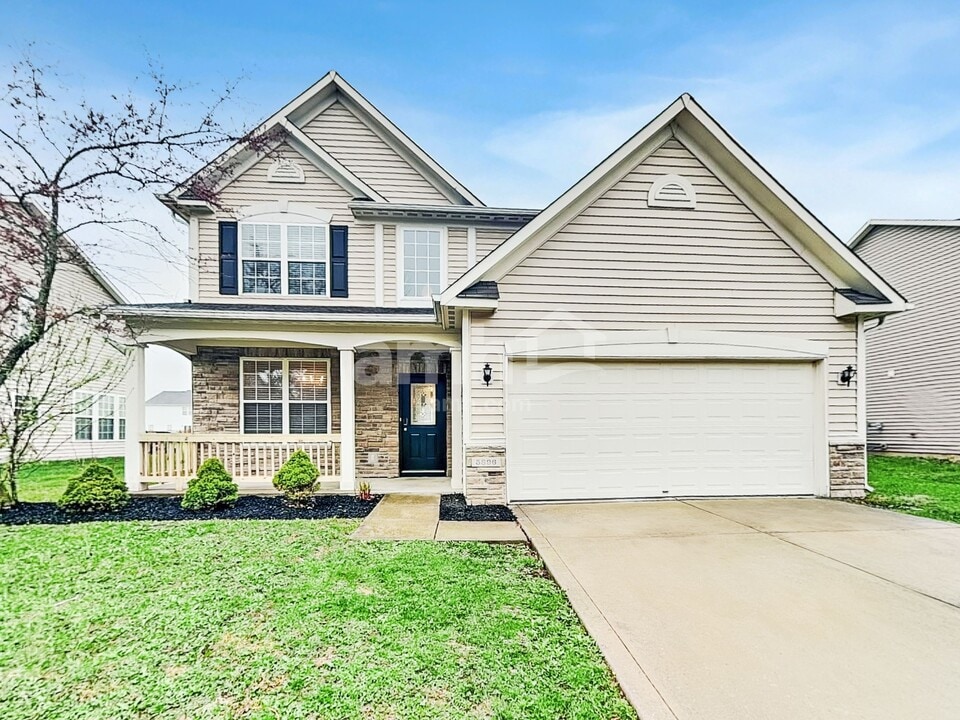 5896 Monticello Square Ln in Indianapolis, IN - Building Photo
