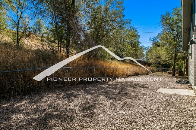 980 Newton St in Denver, CO - Building Photo - Building Photo