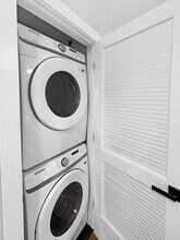 2127 W 18th St in Chicago, IL - Foto de edificio - Building Photo