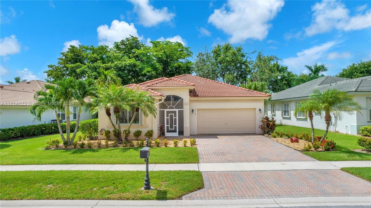 8756 Via Tuscany Dr in Boynton Beach, FL - Building Photo