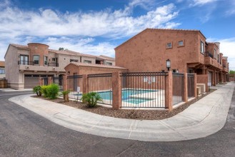 Monterosa Villas in Phoenix, AZ - Building Photo - Building Photo