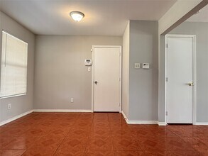 2403 Chalet Rd in Houston, TX - Building Photo - Building Photo