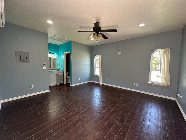 1216 E Parker Ave in Midland, TX - Building Photo - Building Photo