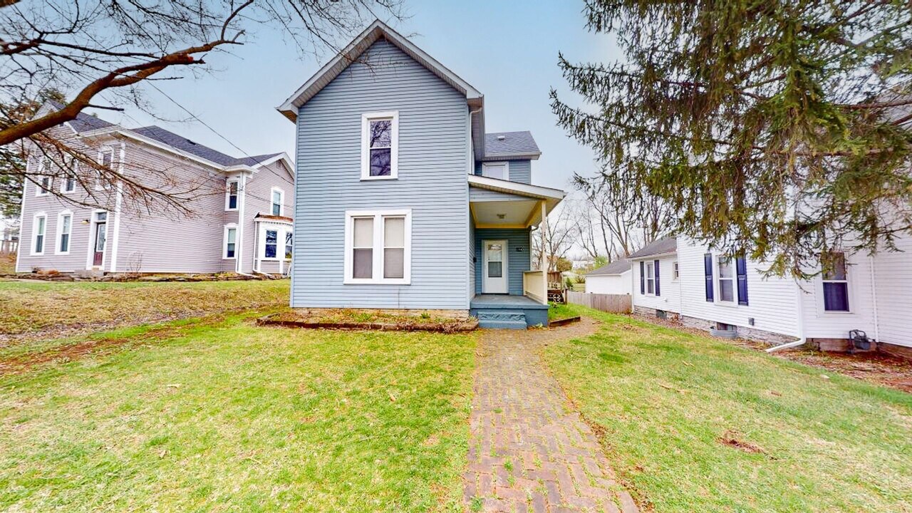 174 Lake St in Delaware, OH - Building Photo