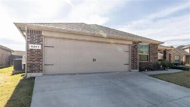 6341 Leaping Fawn Dr in Fort Worth, TX - Building Photo - Building Photo