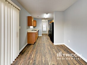 6530 Lynmont Dr in Charlotte, NC - Building Photo - Building Photo