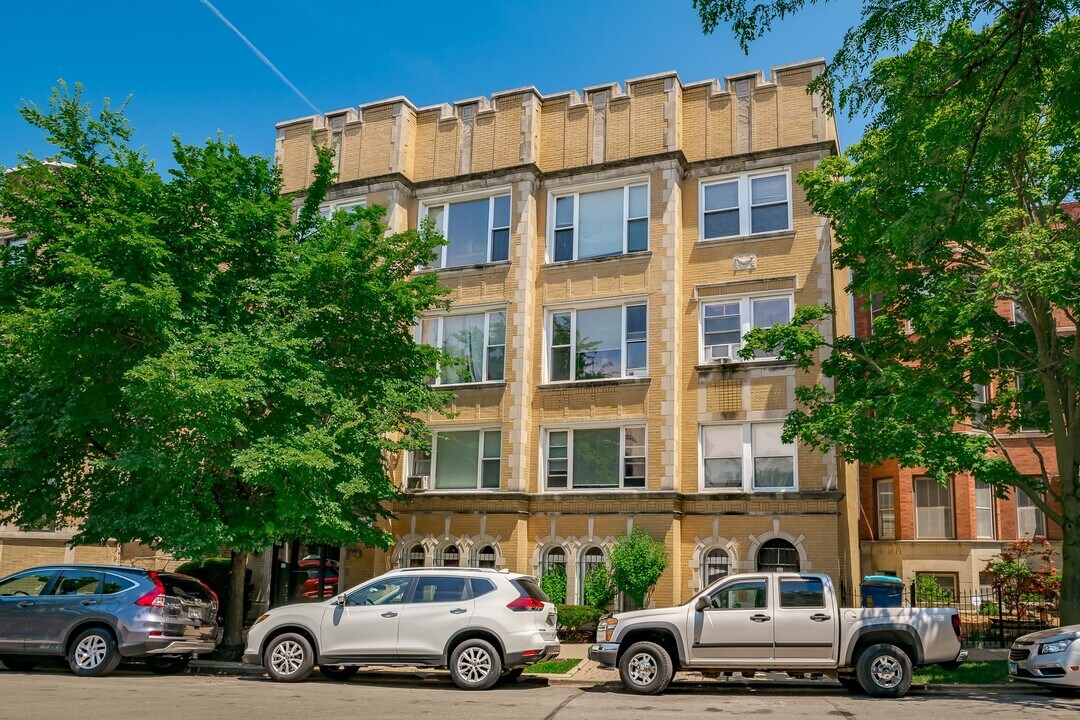 3449 N Elaine Pl in Chicago, IL - Building Photo