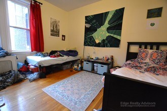 2003 Commonwealth Ave in Boston, MA - Building Photo - Building Photo