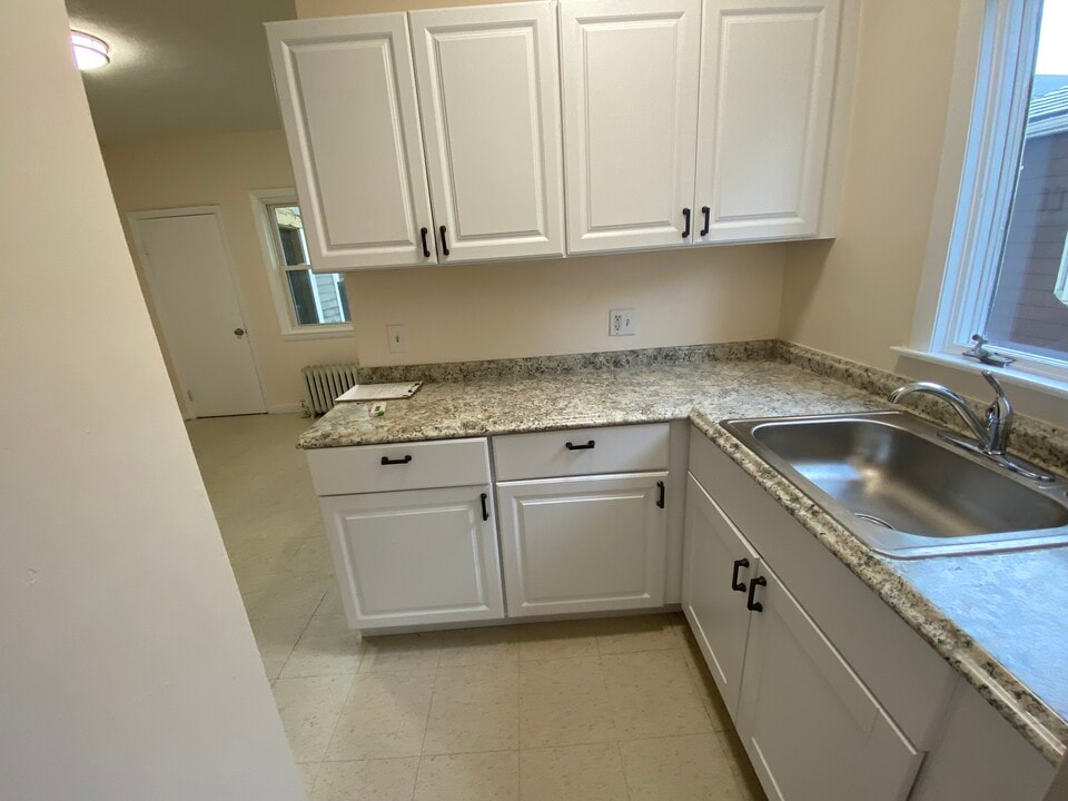 33 Everett Ave, Unit 1 in Somerville, MA - Building Photo