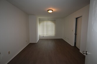 16852-16858 Passage Ave in Paramount, CA - Building Photo - Building Photo