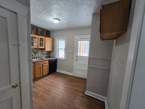 1724 Cliffview Rd in Cleveland, OH - Building Photo - Building Photo