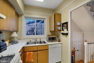 1629 Fitzgerald Ln in Alexandria, VA - Building Photo - Building Photo