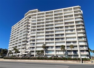 7700 Seawall Blvd in Galveston, TX - Building Photo - Building Photo