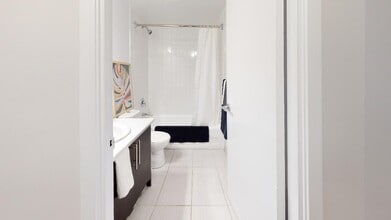 Silvercreek Parkway in Guelph, ON - Building Photo - Building Photo