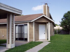 11739 Spring Club Dr in San Antonio, TX - Building Photo