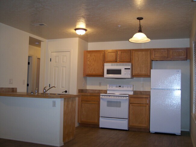 1031 W Pine Ave, Unit 3 in Meridian, ID - Foto de edificio - Building Photo