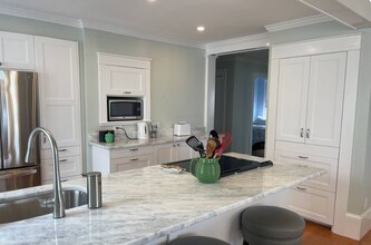 32 Esplanade in Middletown, RI - Foto de edificio - Building Photo