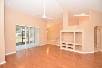 11 Ellsworth Dr in Palm Coast, FL - Building Photo - Building Photo