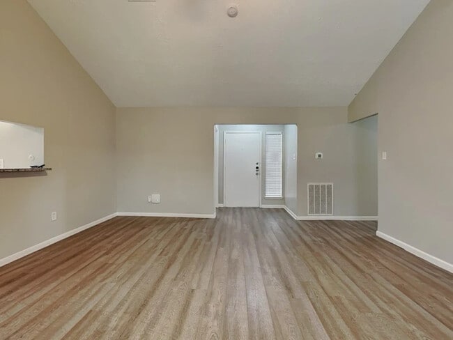 16515 Cairngorm Dr in Houston, TX - Building Photo - Building Photo