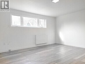 521 Browns Line in Toronto, ON - Building Photo - Building Photo