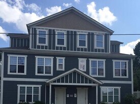 419 E 16th St in Bloomington, IN - Building Photo