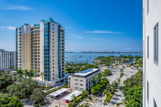 One Palm in Sarasota, FL - Building Photo - Building Photo