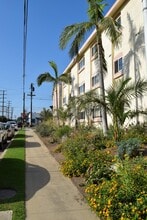 403 Indiana St in El Segundo, CA - Foto de edificio - Building Photo