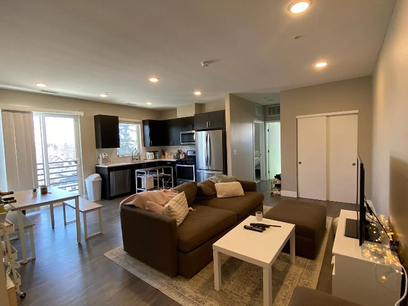 2374 S University Blvd-Unit -412 in Denver, CO - Building Photo