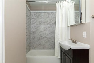 204 Mill St, Unit 1 in Poughkeepsie, NY - Building Photo - Building Photo