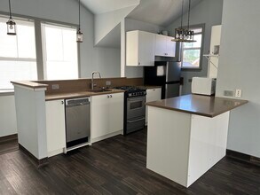 9267 E 107th Ave, Unit Apartment in Commerce City, CO - Foto de edificio - Building Photo