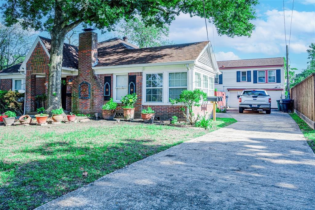 602.5 Fairbanks St Photo