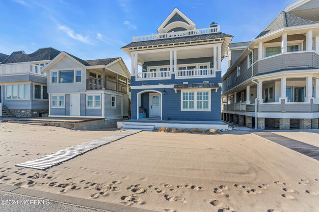 289 Beach Front in Manasquan, NJ - Building Photo - Building Photo