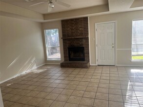 1712 Parkwood Dr in Leander, TX - Building Photo - Building Photo
