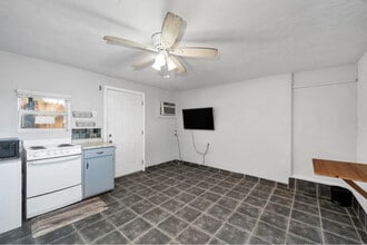 3320 6th Ave N in St. Petersburg, FL - Building Photo - Building Photo